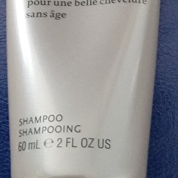 Living Proof Timeless Shampoo Sealed - Picture 3 of 6